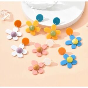HAPPY pink Daisy Dangle Earrings Barbiecore Summer Boho